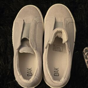 NWOT OAK Suede Sneakers - Light Gray